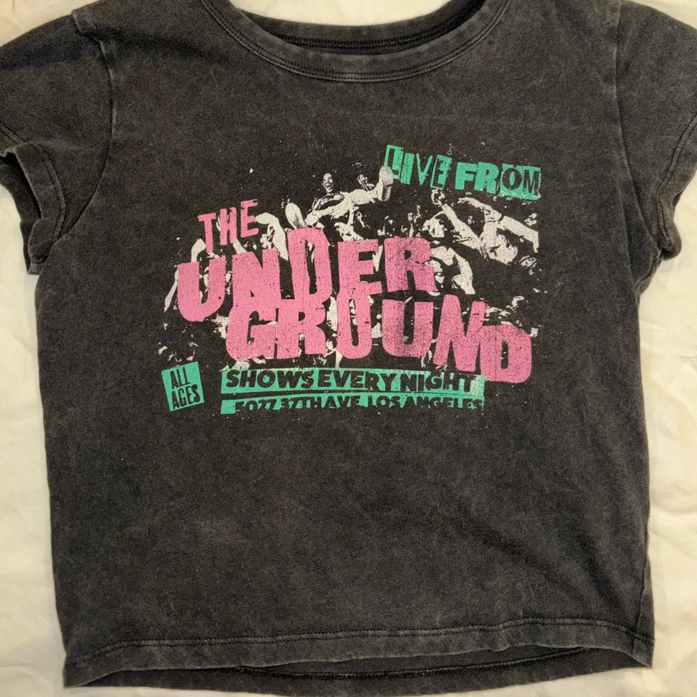 graphic crop top